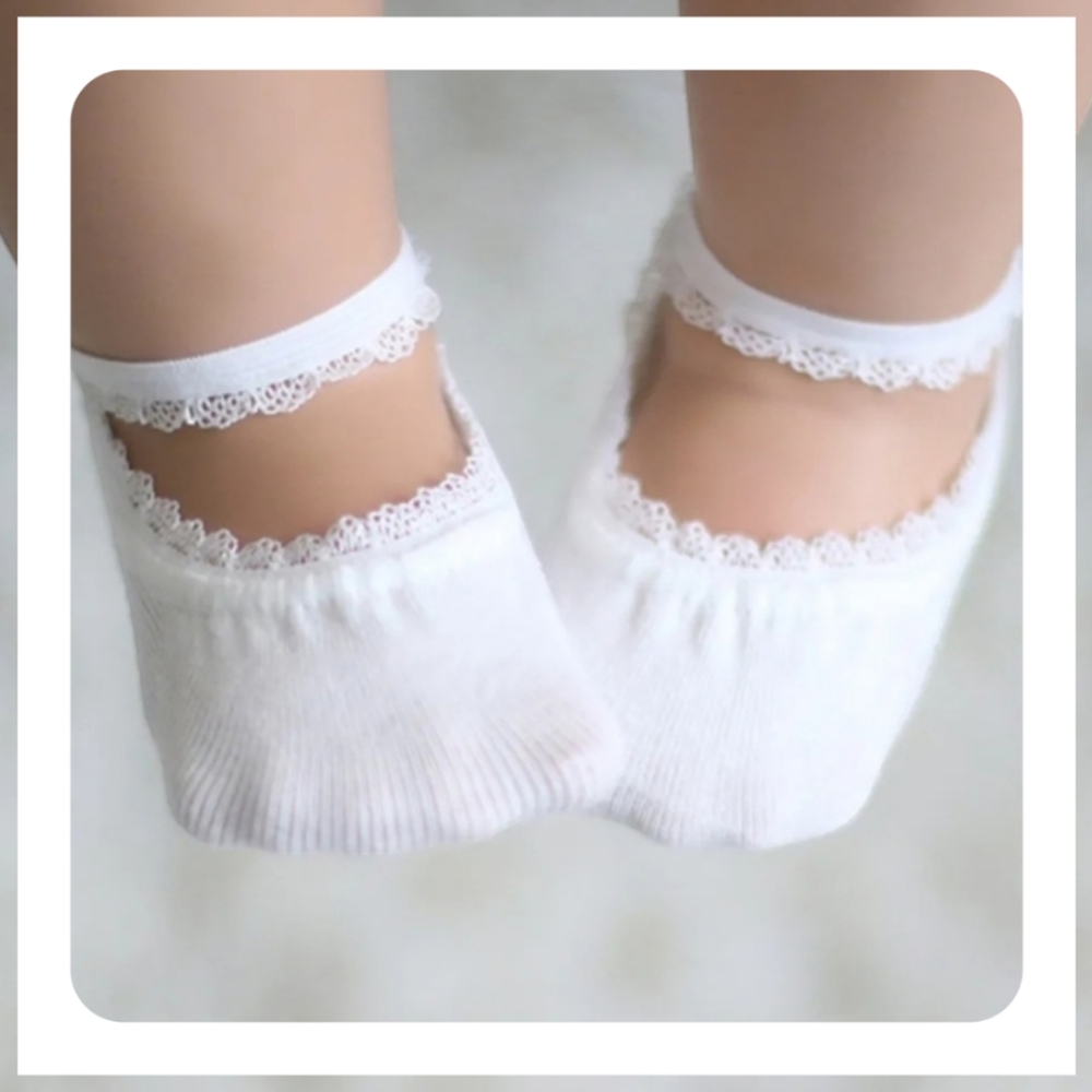 Baby Girl Lace Ankle Socks White Christening Wedding Photo Prop Accessory 9-12M